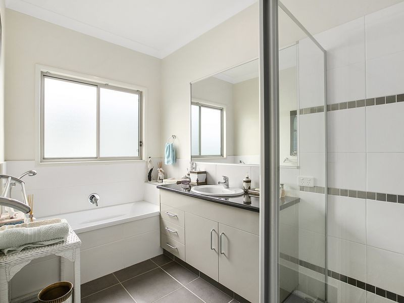 1 Parrot Court, Gilston QLD 4211