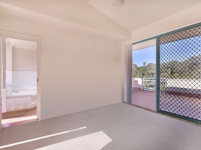 22/12 Monte Carlo Avenue, Surfers Paradise QLD 4217