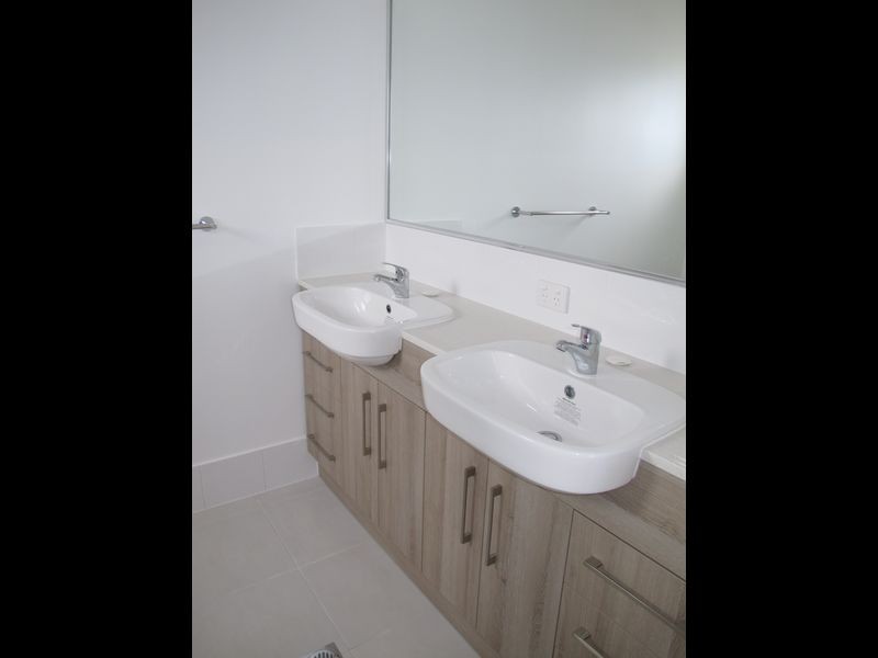 64/1 Boulton Drive, Nerang QLD 4211