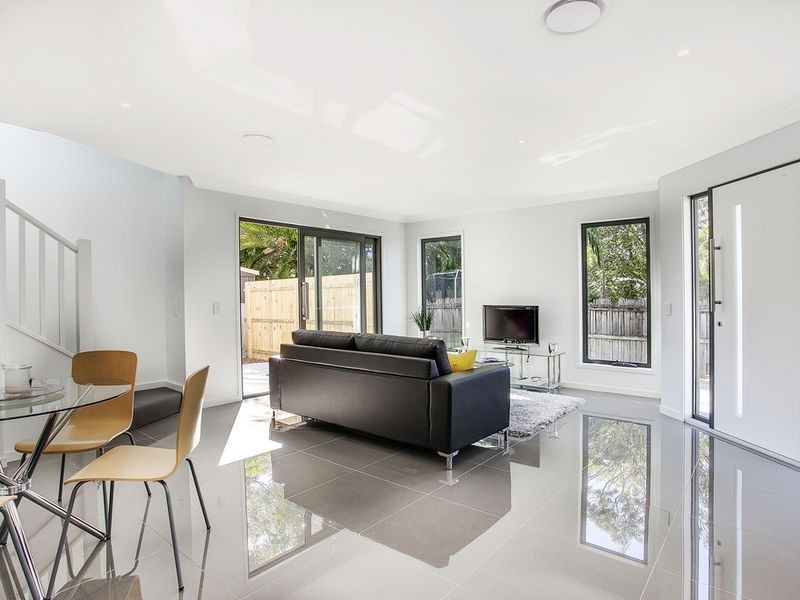 2/56 Nerang-Broadbeach Road, Nerang QLD 4211