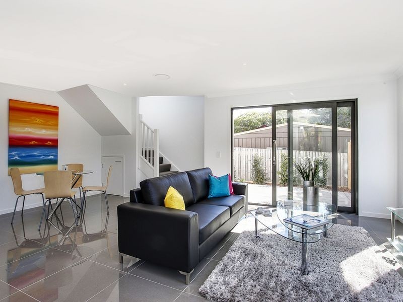 2/56 Nerang-Broadbeach Road, Nerang QLD 4211