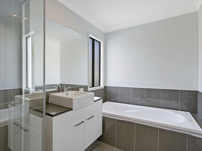 2/56 Nerang-Broadbeach Road, Nerang QLD 4211