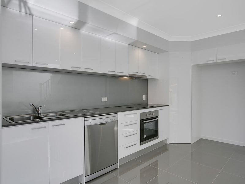 2/56 Nerang-Broadbeach Road, Nerang QLD 4211