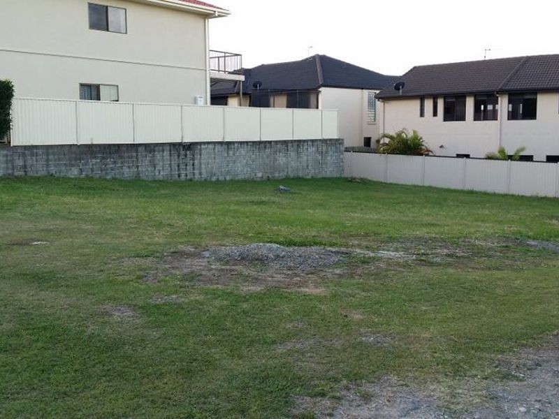 15 Ballah Crescent, Highland Park QLD 4211