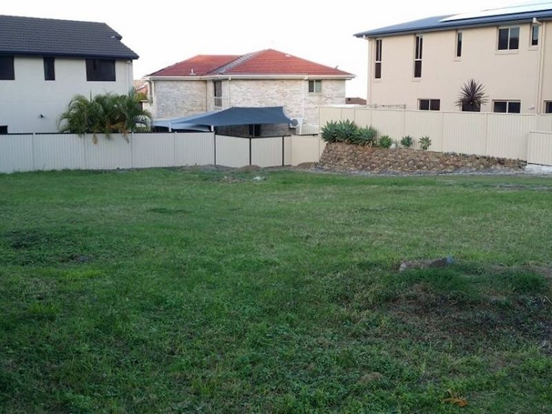 15 Ballah Crescent, Highland Park QLD 4211