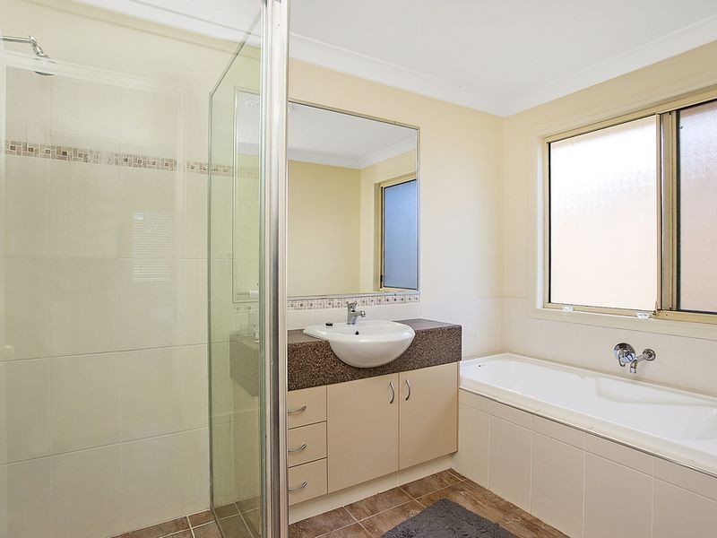 1 Peter Mills Drive, Gilston QLD 4211