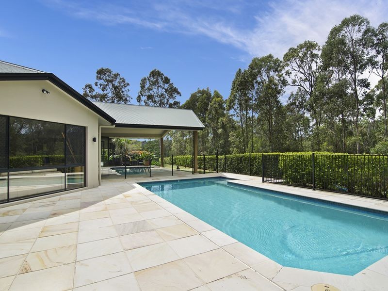 10 Isla Court, Bonogin QLD 4213