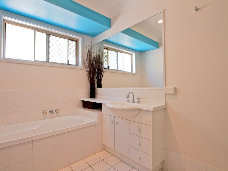 1/82 Paddington Drive, Carrara QLD 4211