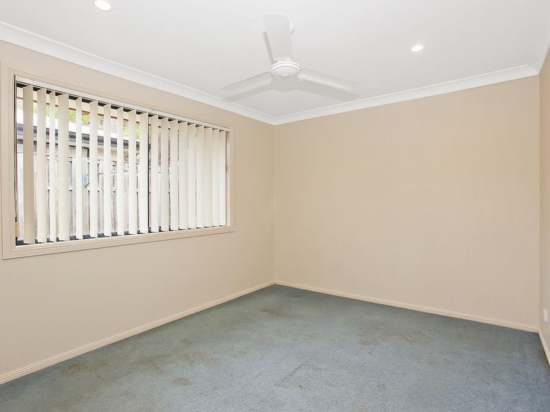 16 Bonner Court, Pacific Pines QLD 4211