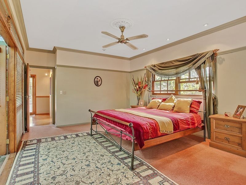 11 Oak Street, Nerang QLD 4211