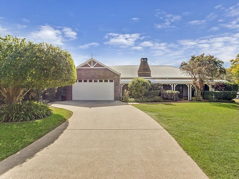 11 Oak Street, Nerang QLD 4211