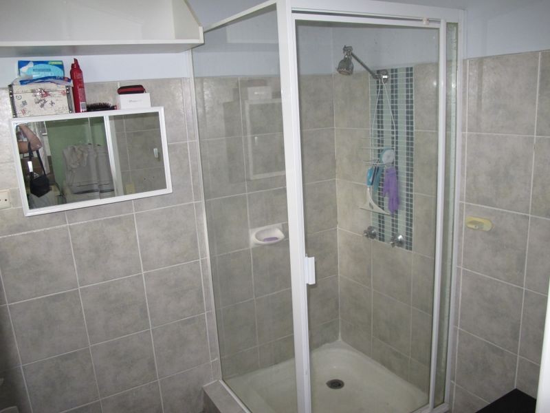 1/6 Tomkins Place, Southport QLD 4215