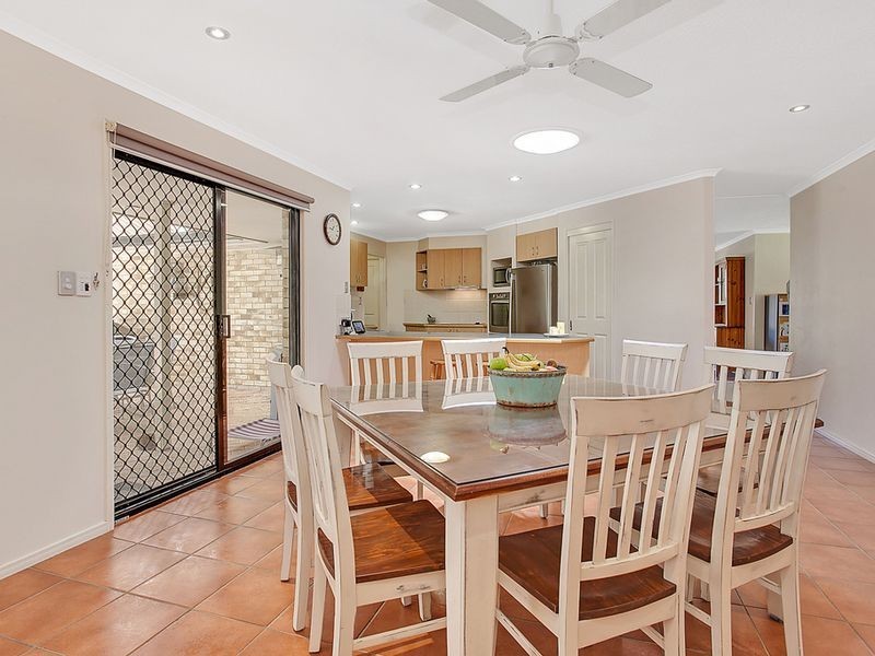 6 Lark Court, Carrara QLD 4211