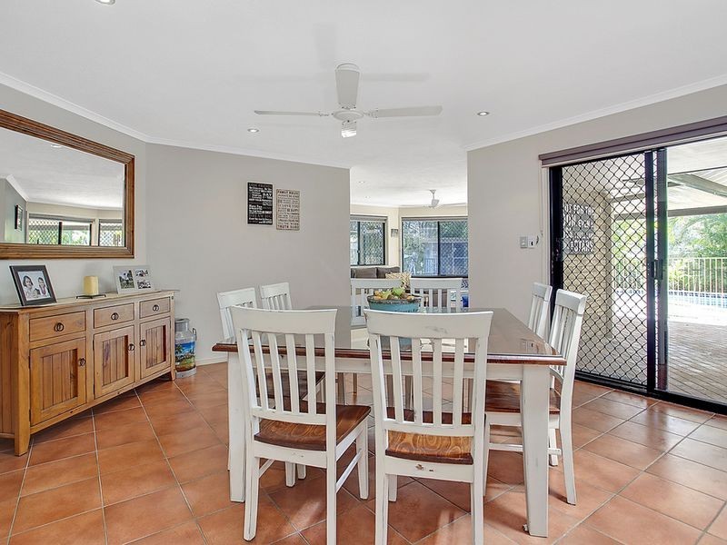 6 Lark Court, Carrara QLD 4211