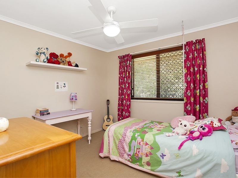 6 Lark Court, Carrara QLD 4211