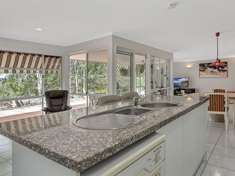 65 Narrow Leaf Road, Advancetown QLD 4211