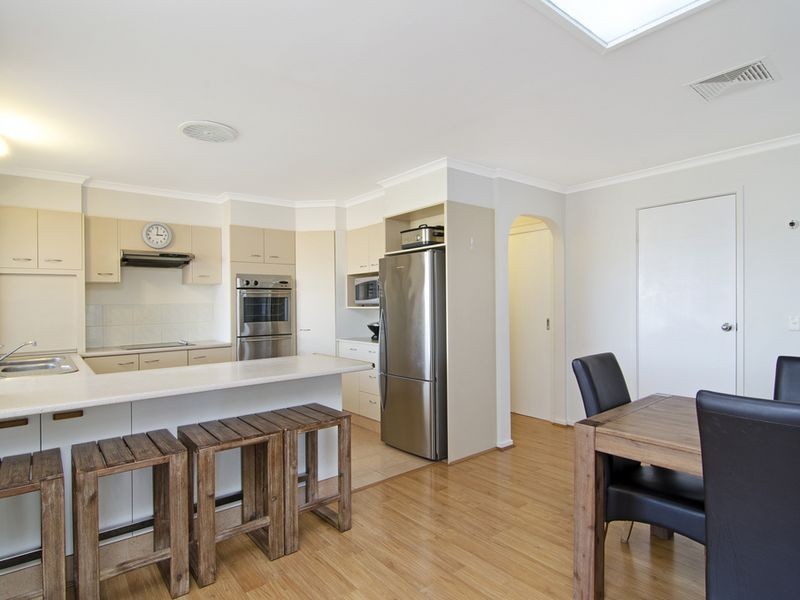 4 Merewether Court, Highland Park QLD 4211