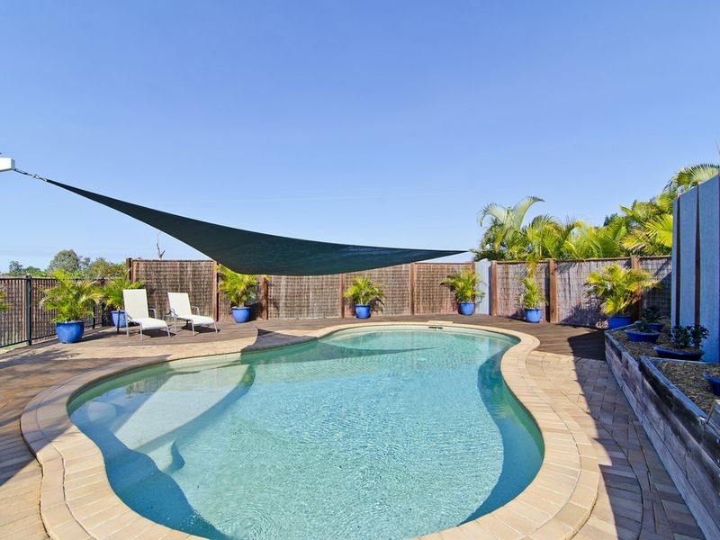 4 Merewether Court, Highland Park QLD 4211