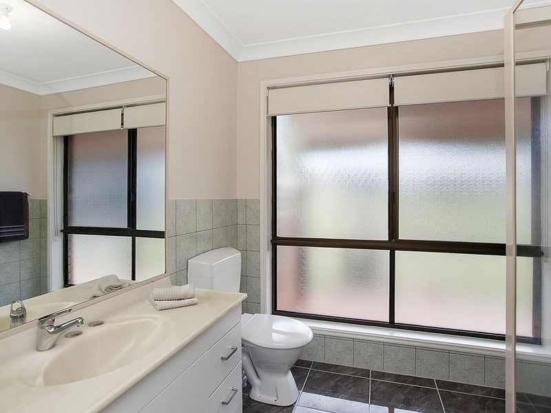 28 Hastings Crescent, Carrara QLD 4211