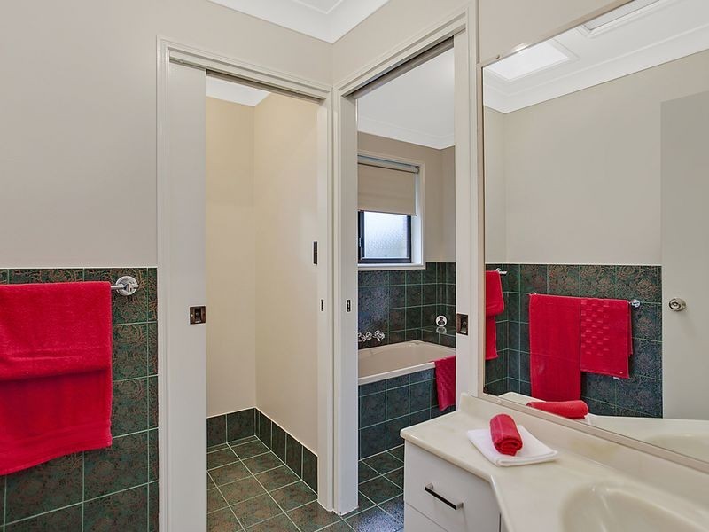 28 Hastings Crescent, Carrara QLD 4211