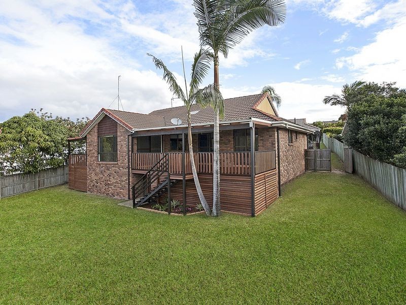 28 Hastings Crescent, Carrara QLD 4211