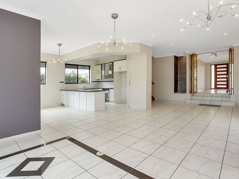 6 The Links, Robina QLD 4226