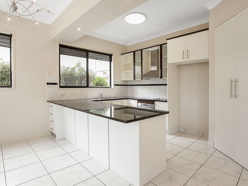 6 The Links, Robina QLD 4226