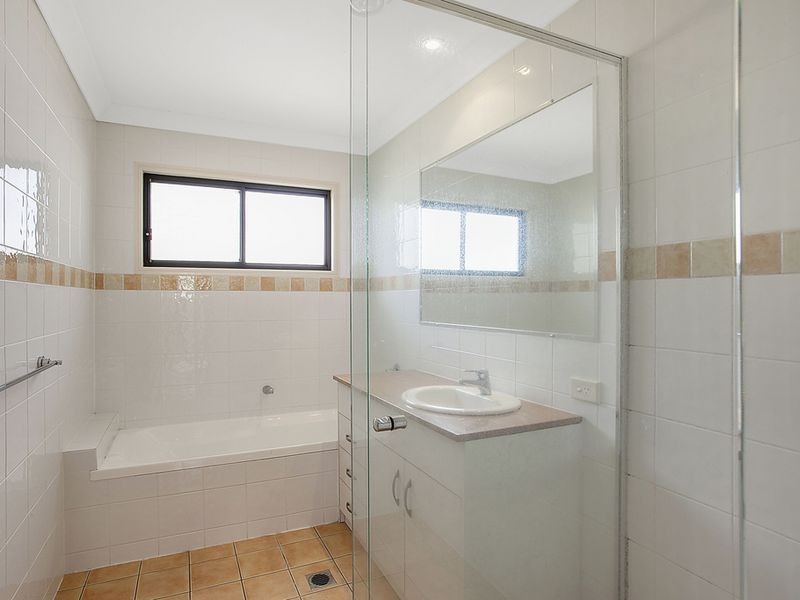 6 The Links, Robina QLD 4226