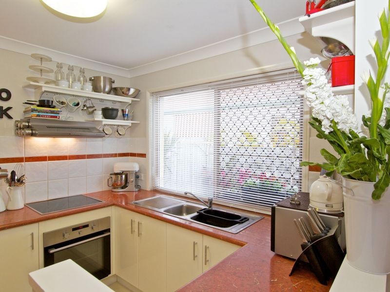 2/81 Riverpark Drive, Nerang QLD 4211