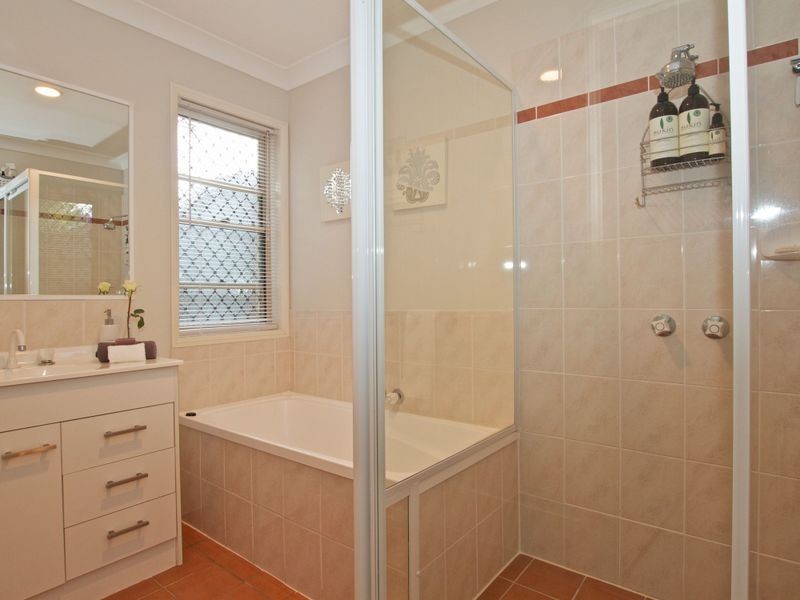 2/81 Riverpark Drive, Nerang QLD 4211