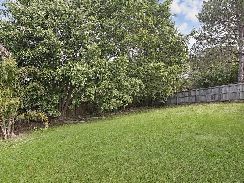 10 Petherbridge Avenue, Merrimac QLD 4226