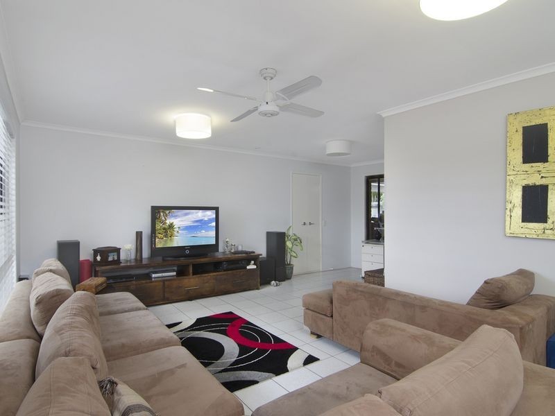 76 Alexander Drive, Highland Park QLD 4211