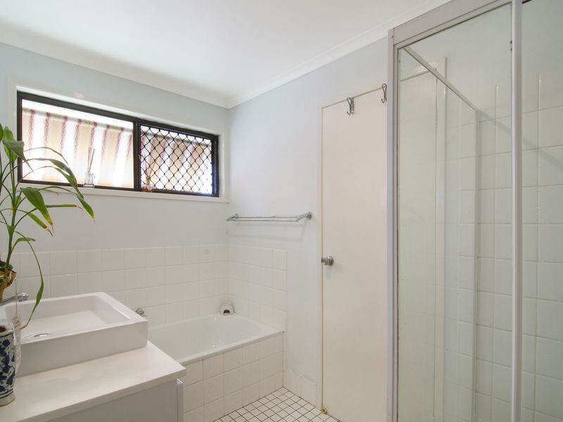 76 Alexander Drive, Highland Park QLD 4211