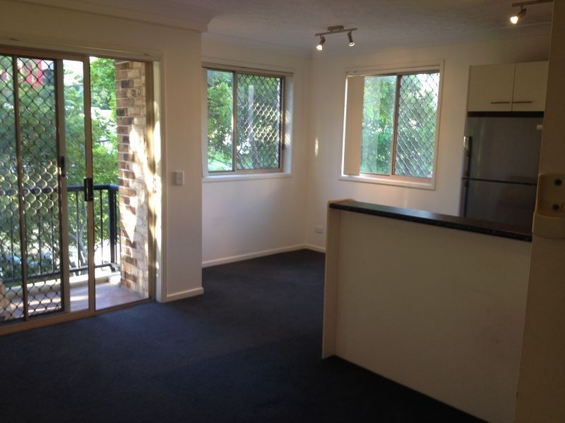 11/14-16 Spendelove Avenue, Southport QLD 4215