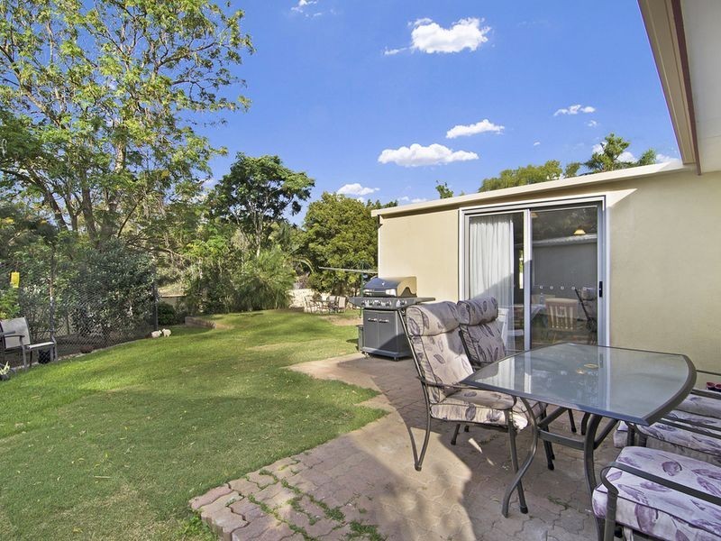 5 Culloden Court, Highland Park QLD 4211
