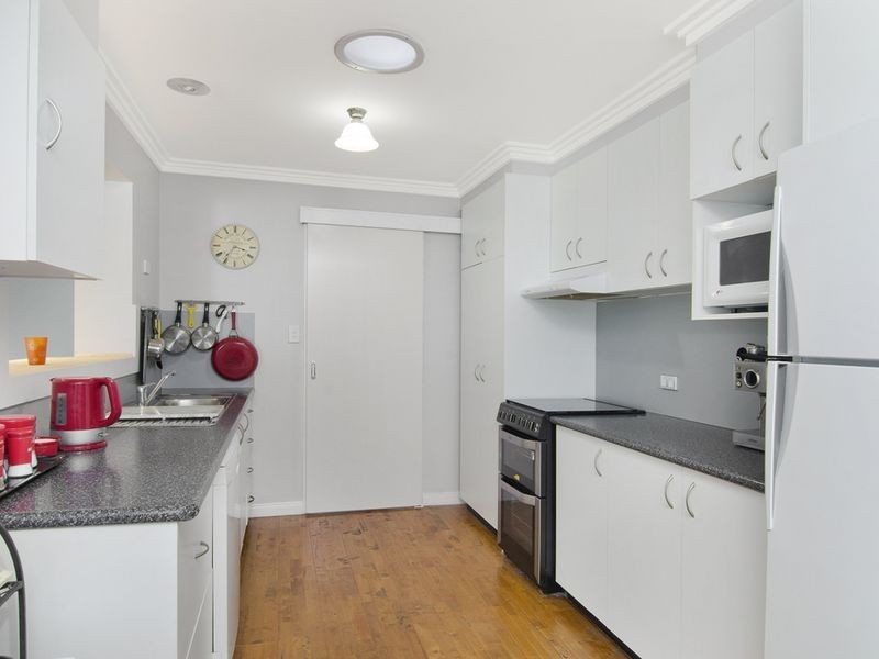 5 Culloden Court, Highland Park QLD 4211