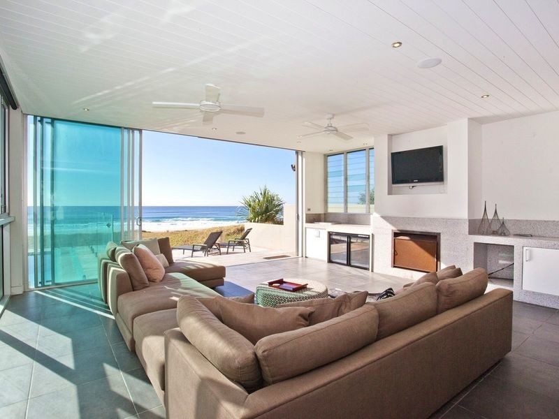 223 Hedges Avenue, Mermaid Beach QLD 4218