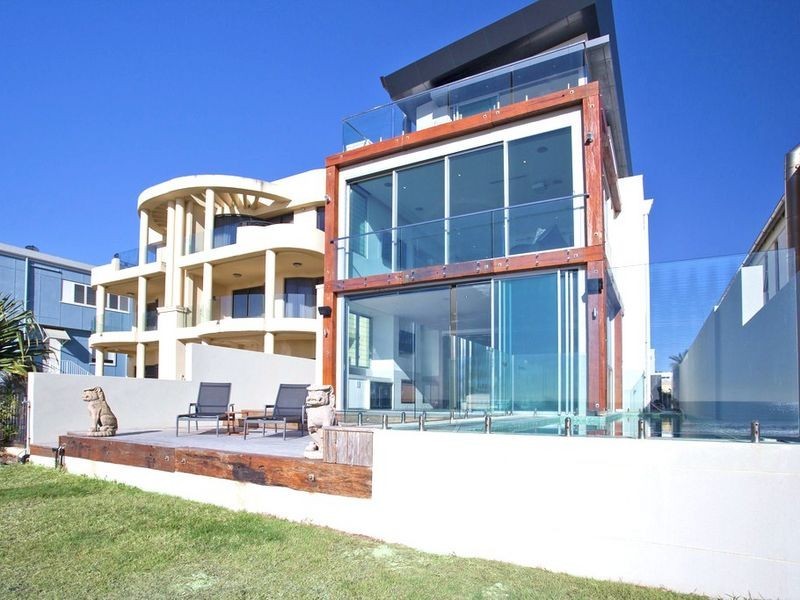 223 Hedges Avenue, Mermaid Beach QLD 4218