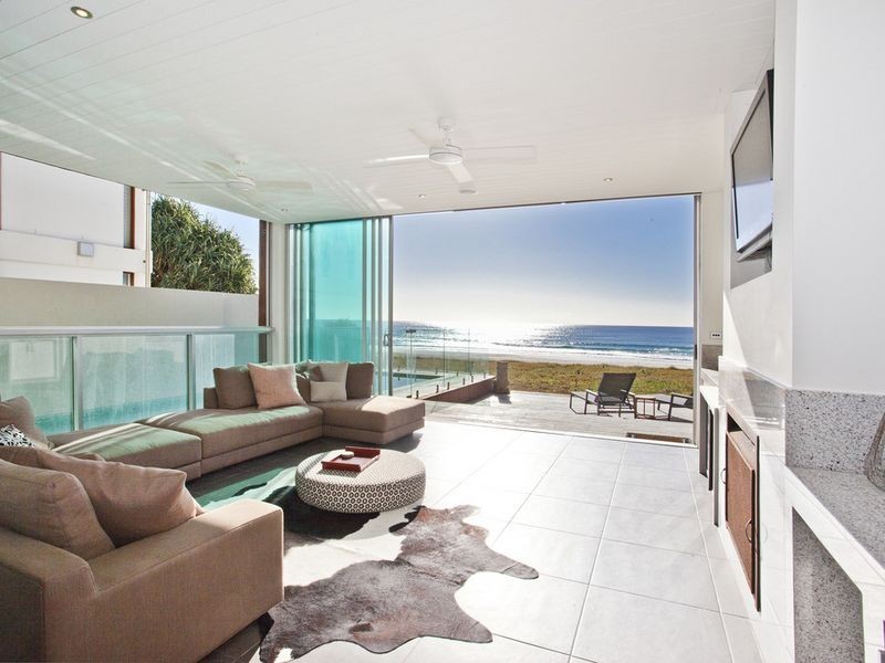 223 Hedges Avenue, Mermaid Beach QLD 4218