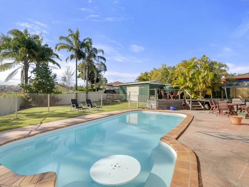6 Issell Place, Highland Park QLD 4211