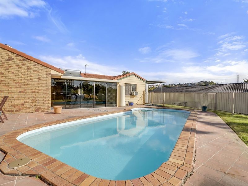 6 Issell Place, Highland Park QLD 4211