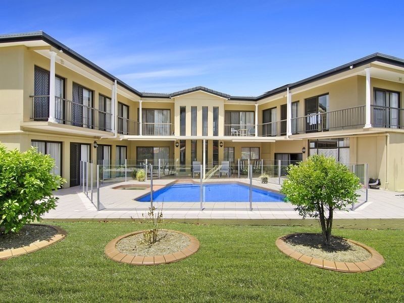 15 Milbong Terrace, Ashmore QLD 4214