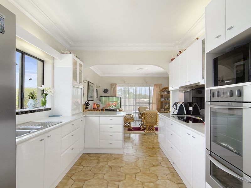 15 Milbong Terrace, Ashmore QLD 4214