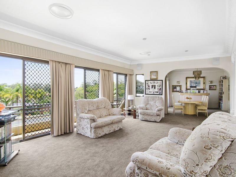 15 Milbong Terrace, Ashmore QLD 4214