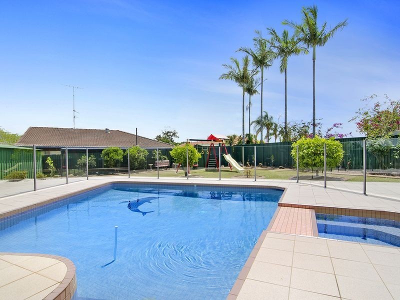 15 Milbong Terrace, Ashmore QLD 4214