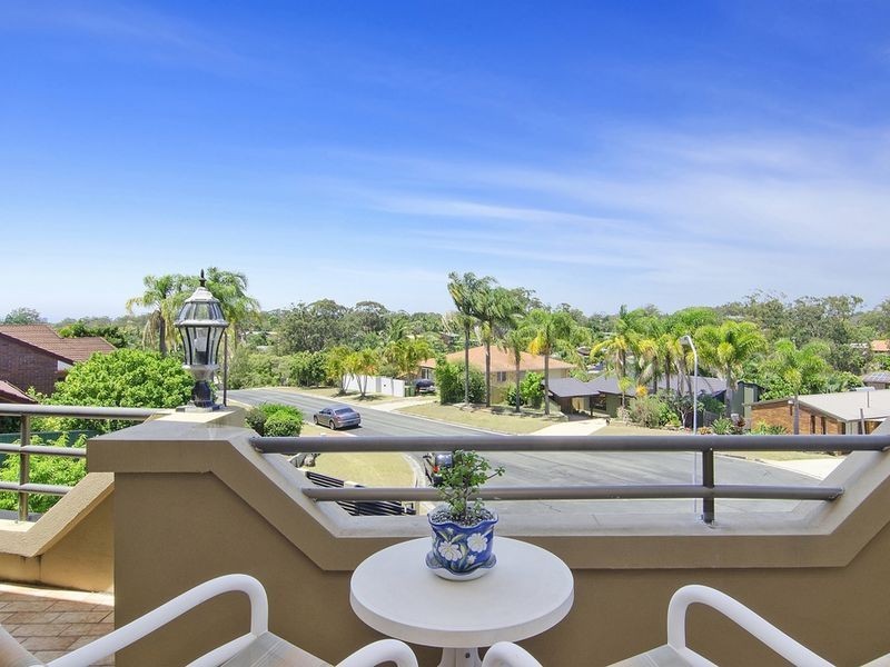 15 Milbong Terrace, Ashmore QLD 4214