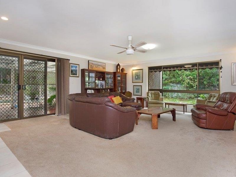 2 Braeside Crescent, Maudsland QLD 4210