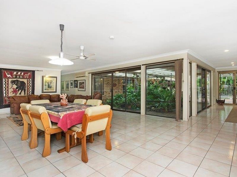 2 Braeside Crescent, Maudsland QLD 4210