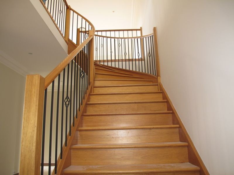 5a Rivage Place, Highland Park QLD 4211