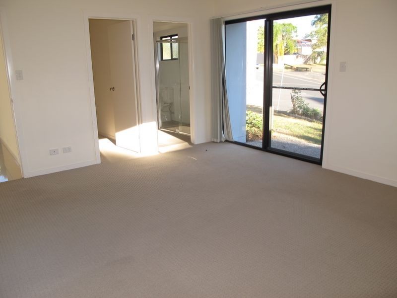 1/24 Alison Road, Carrara QLD 4211